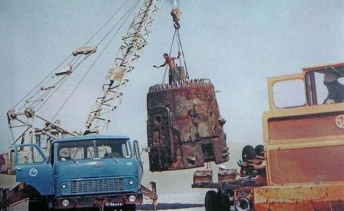 По воспоминаниям Георгия Данелии, мастерские киностудии 