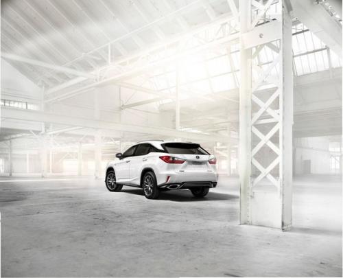 Lexus представил будущий российский бестселлер. 01