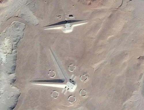 Странные здания в египетской пустыне найдены. 01