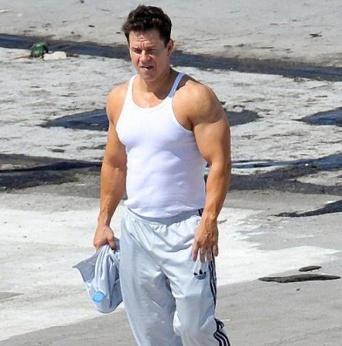 Личный рекорд в жиме лежа среди звезд голливуда. 04