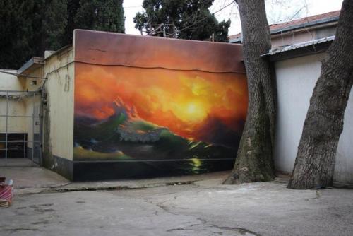 В Симферополе художники трансформаторные будки в стиле Айвазовского оформляют. 03