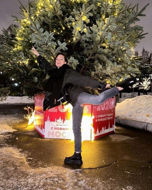 Вот так асмус встречала 2024 год. 02