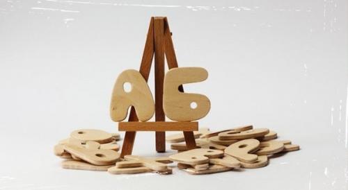 Слова бык и пчела - однокоренные.