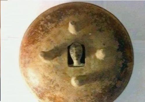 Артефакты, изображающие пришельцев. 03