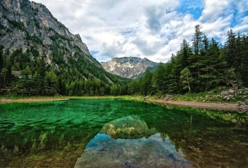 А вот это озеро дайверов со всего мира привлекает. 04