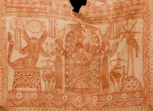 Эта удивительная туника была найдена в 1922 г. в саккаре (Египет) в одной из гробниц римского периода II века н. э. 01