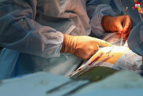 В Бразилии из пациента вытащили живую рыбу больше метра длиной. 02