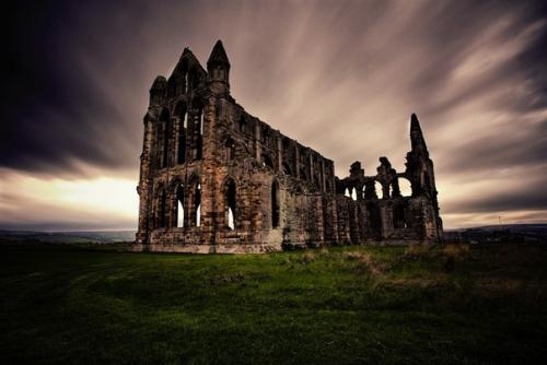 Аббатство уитби - одно из самых страшных мест в Великобритании. 04
