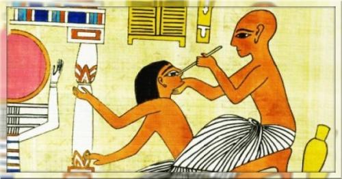 В древнем Египте если пациент умирал во время операции, врачу отрубали руки. 01