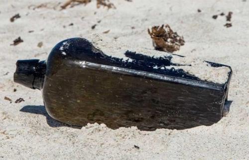 Самому старому посланию в бутылке - 132 года. 01