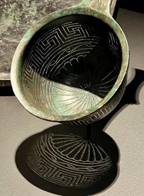 Античный шедевр: бронзовый дуршлаг. 01