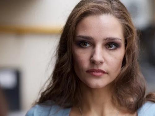 Глафира тарханова в первый раз показала всех своих детей.  