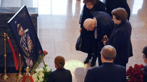 89-Летний астронавт Nasa Томас стаффорд прилетел в Россию, чтобы проститься с Алексеем Леоновым, в честь которого он даже назвал своего внука. 02