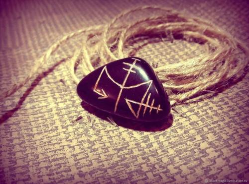 Обсидиан.  Тайны каменного стекла. 02