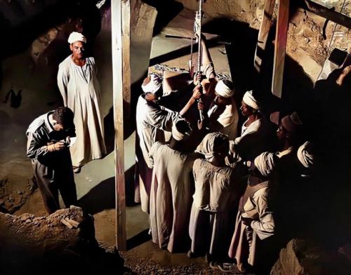 Самый необычный саркофаг Египта найден под потерянной пирамидой. 03