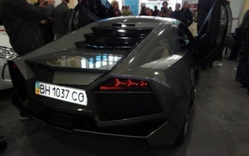 Одессит Александр, из своей Mitsubishi Eclipse (2003 года) сделал Lamborghini Reventon. 03