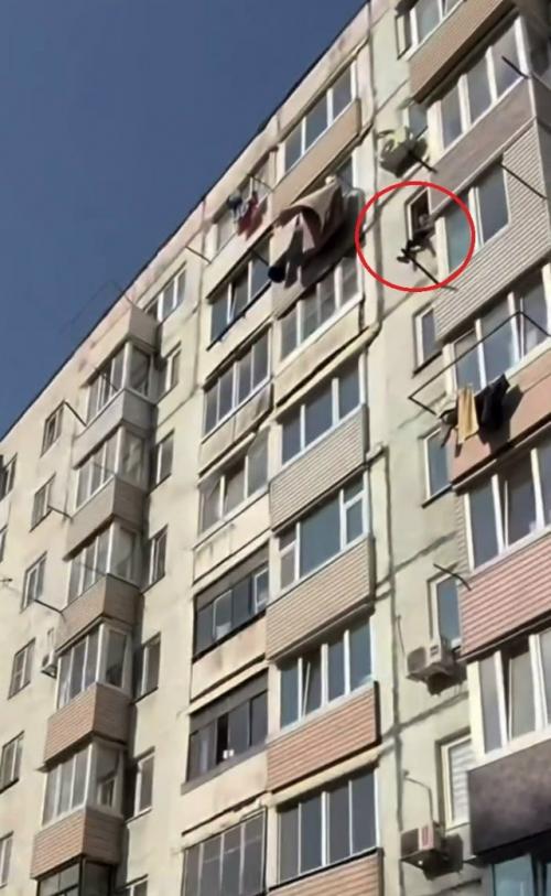 В приморье спасли 92-летнюю женщину, которую пытались убить мошенники.

