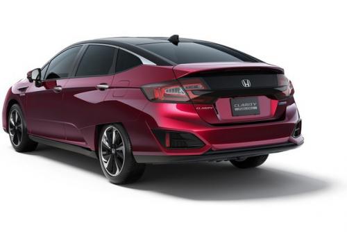 Водородный Седан Honda Clarity Fuel Cell в Токио представлен. 07