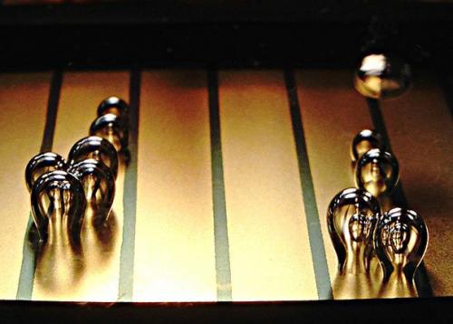 Физики научились управлять пузырьками в кипящей воде.