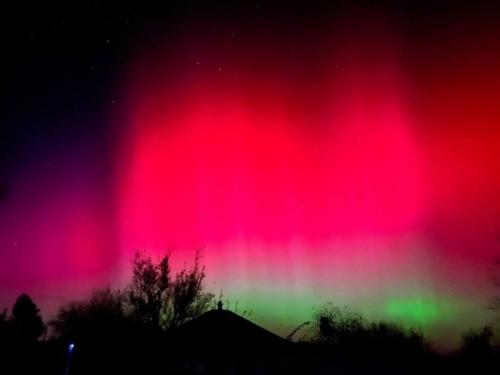 Жители россии наблюдали редкое полярное сияние. 04