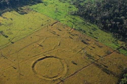 Амазонская загадка.  Таинственные древние Узоры на земле. 01