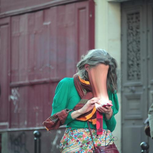 Как телефонная зависимость души крадет.

