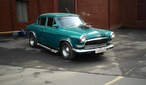 Газ - 21.

Максимальна скорость 359 км/ч. 
