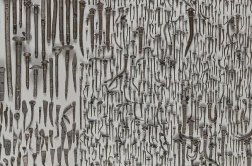 Все эти предметы удалось найти на дне реки. 01