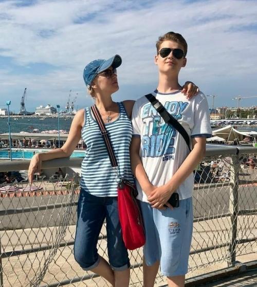 Светлана чуйкина стала настоящим открытием для зрителей с выходом сериала Нина. 04