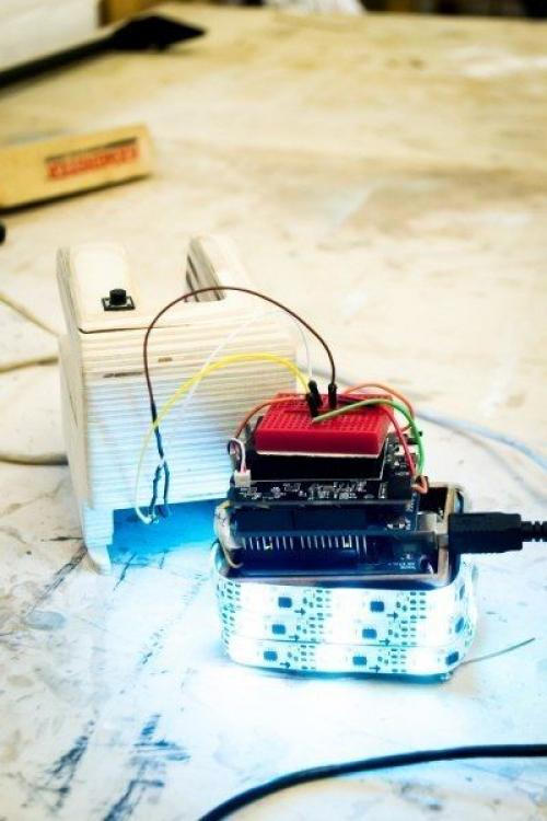 Подскажите, если не держится гель на ногтях, просто отходит и ногти отваливаются, может попробовать акригелем? 02