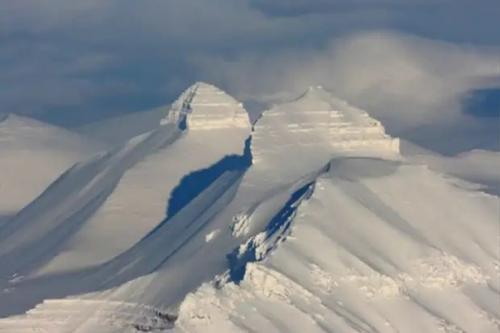 Гора Пирамида на Шпицбергене или все-таки не гора? 04 Гора Пирамида на Шпицбергене или все-таки не гора? 04