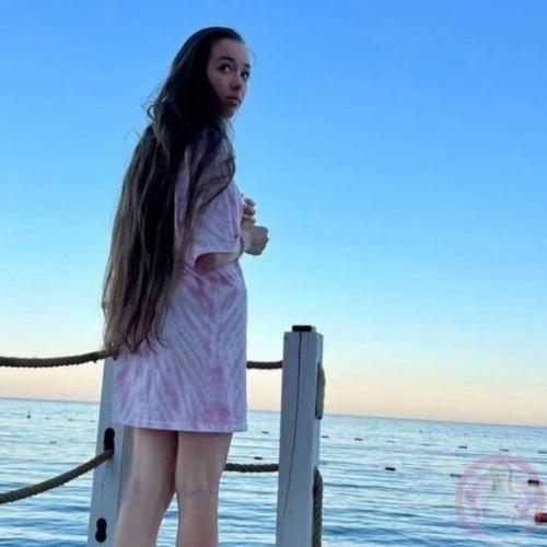 Peбёнок с синдромом дауна, 17-летняя дочь Ксении Алфepoвой и Егopa бероева. 04