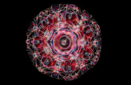 Научный арт.  Фотограф Линден гледхилл показал с помощью воды и неонового света как выглядит звук.