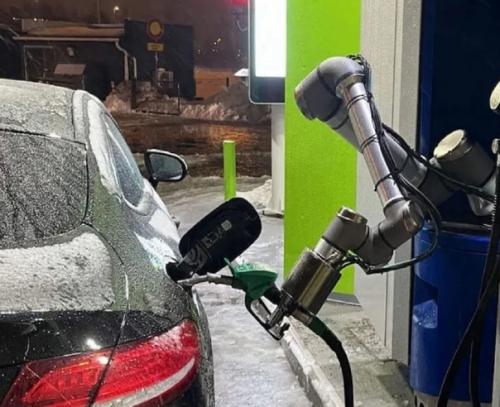 В Дании появились заправочные роборуки. 01