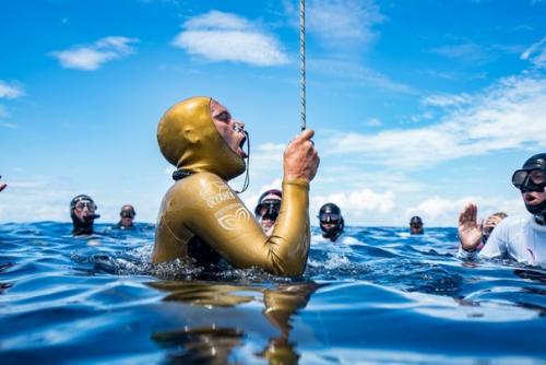 Алексей Молчанов установил новый мировой рекорд по погружению в ластах - 130 метров. 06