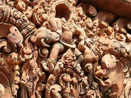 Храм с невероятным уровнем резьбы, Камбоджа. 03