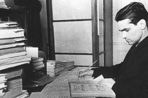 На фотографиях советский ученый Юрий кнорозов, который расшифровал письменность Майя. 02