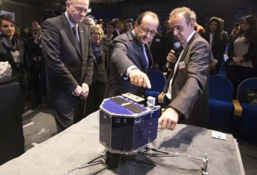 Ученые с зондом Фила простились.