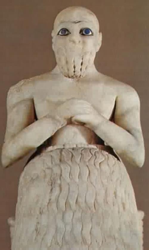 Подобные древние статуи с голубыми глазами были обнаружены во многих частях света, например, в Египте, Индии и южной Америке. 05