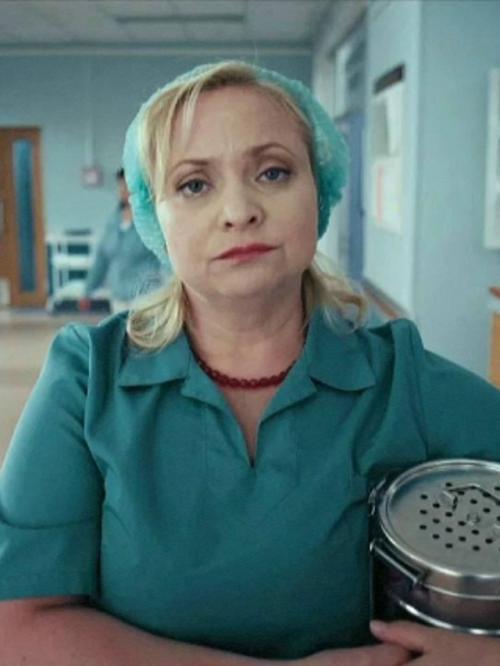 В день своего рождения Светлана Пермякова поделилась свежими снимками, продемонстрировав естественный внешний вид без макияжа. 02