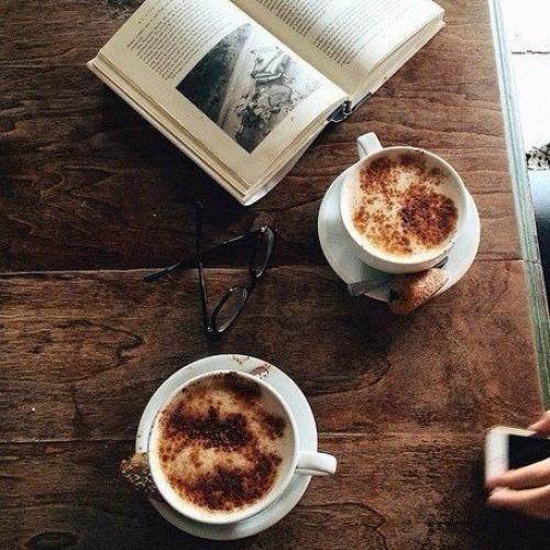 33 книги, которые должен прочитать каждый уважающий себя человек. 33 книги, которые должен прочитать каждый уважающий себя человек.