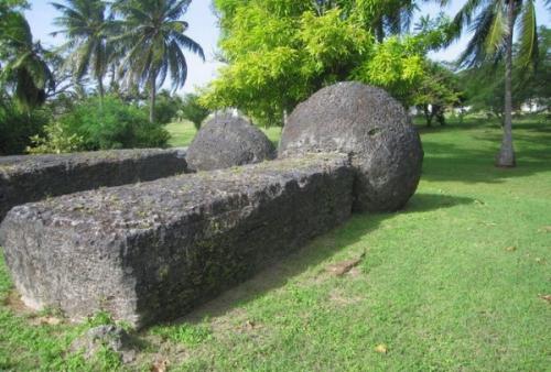 Латте - стоуны острова великанов тиниан (Tinian). 01