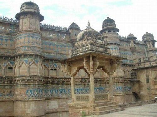 Форт гвалиор.  История города гвалиор, расположенного в индийском штате мадхья-прадеш, берет свое начало в Viii столетии. 05