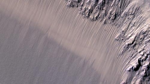 Кусочек марса: ветер и гравитация.
