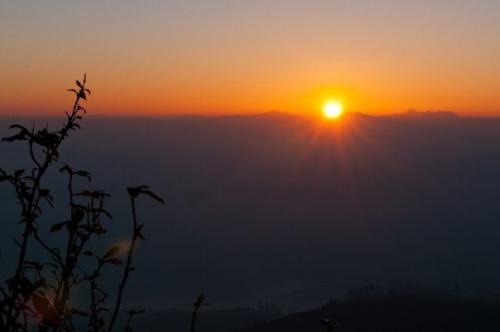 Пик адама и каменный отпечаток следа. 01 Пик адама и каменный отпечаток следа. 01