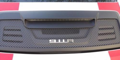 Спортивное купе Porsche 911 R, недавно представленное на автосалоне в Женеве, было замечено на улице. 05