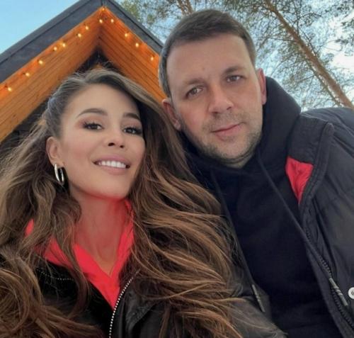 Сестра Ольги Бузовой Анна, много лет мечтавшая о ребенке, беременна. 02