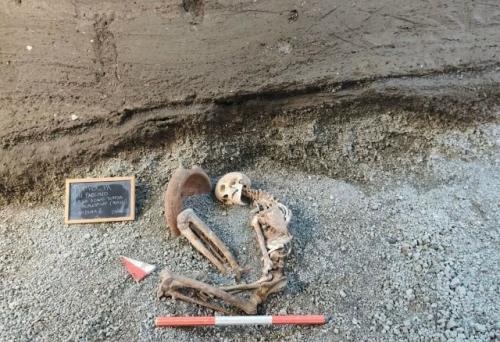 ИИ реконструировал последние мгновения жизни жертвы извержения в Помпеях. 01