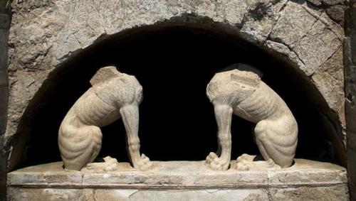 Одна буква всё меняет. 03