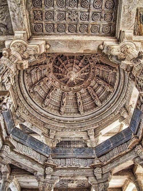 Подборка примеров архитектуры индийских Храмов. 05